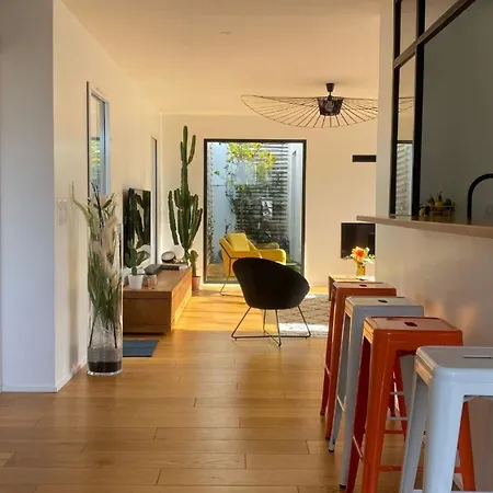 Easy Cles- Center 3 Bedrooms Ac Villa